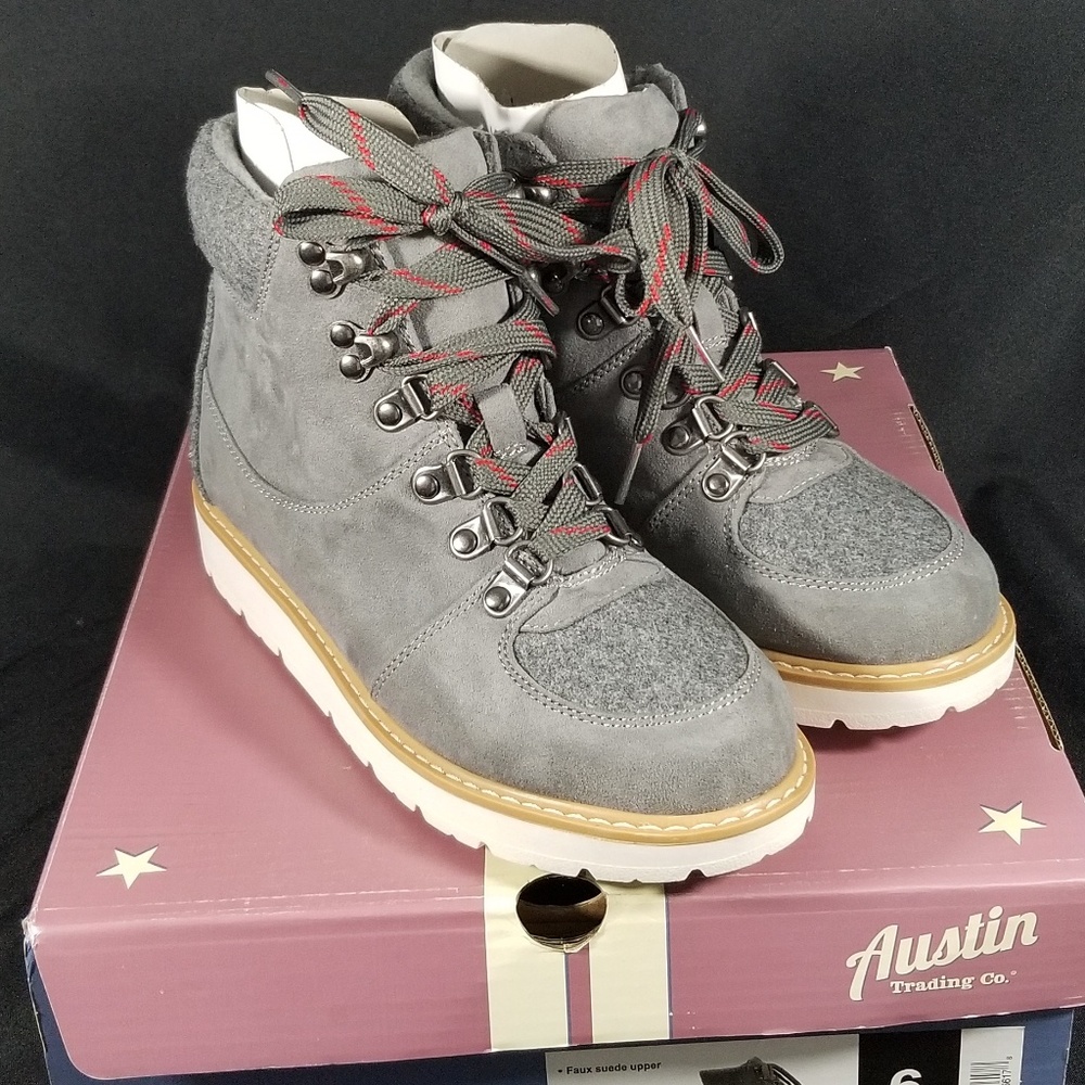 Women's Gray Ankle Boots Austin 7.5M Faux Suede Vegan Leather Booties NIB